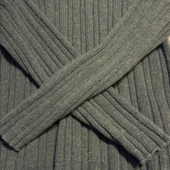 J. Crew Men's Ribbed Crewneck Sweater in Olive - Picture 3 of 4